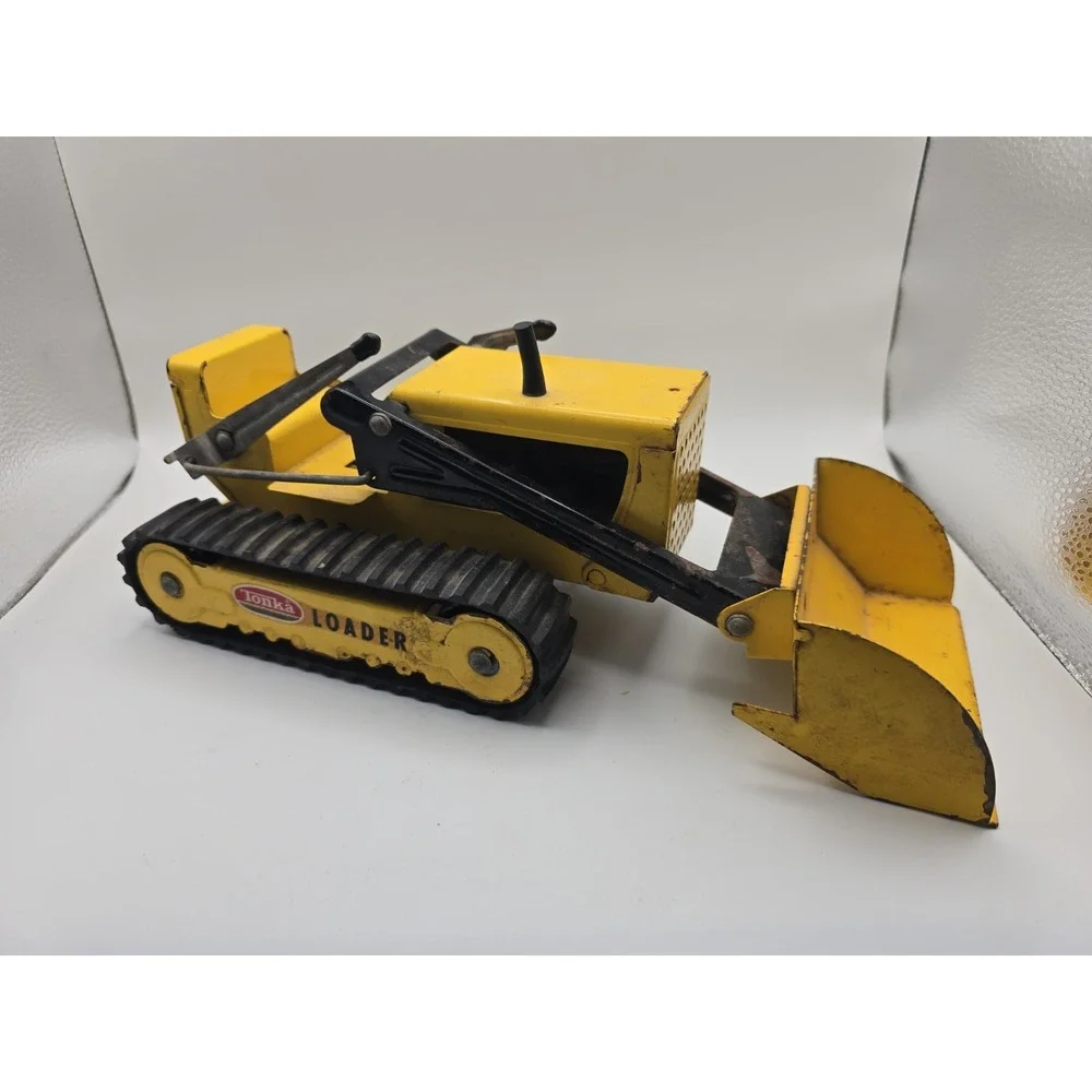 Vintage TONKA Pressed Steel Yellow Front End Loader Tractor / Bulldozer